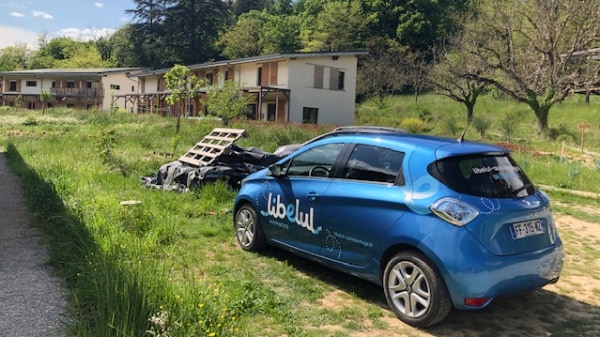 Libellul Autopartage - Jardins de Montmartel à Saillans